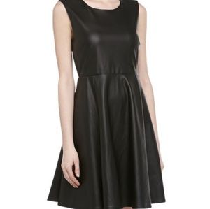 Romeo & Juliet Couture Fit n Flare NWT Dre…